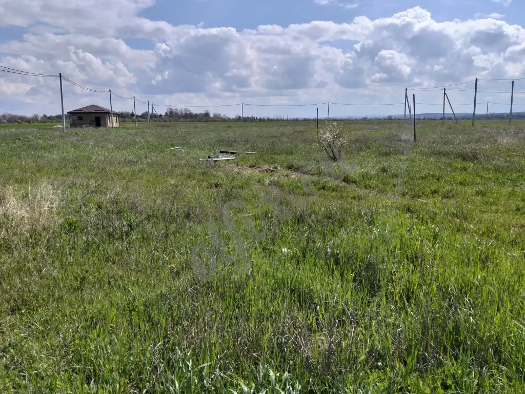 Продаю участок в Крыму рядом с морем 6 соток