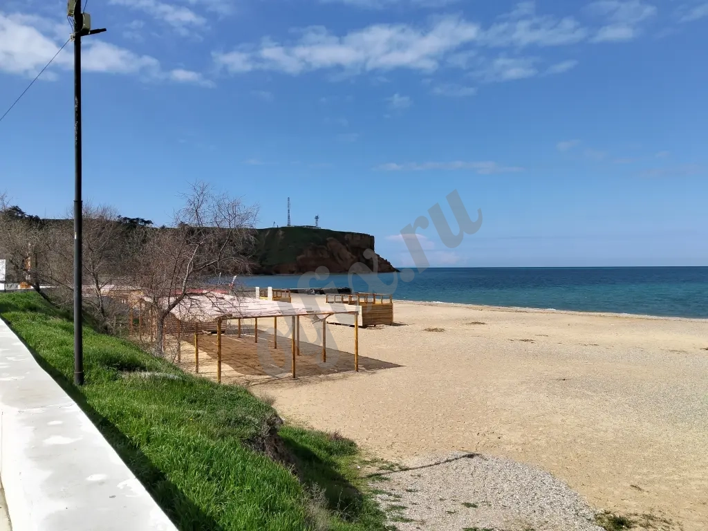 Продаю участок в Крыму рядом с морем 6 соток