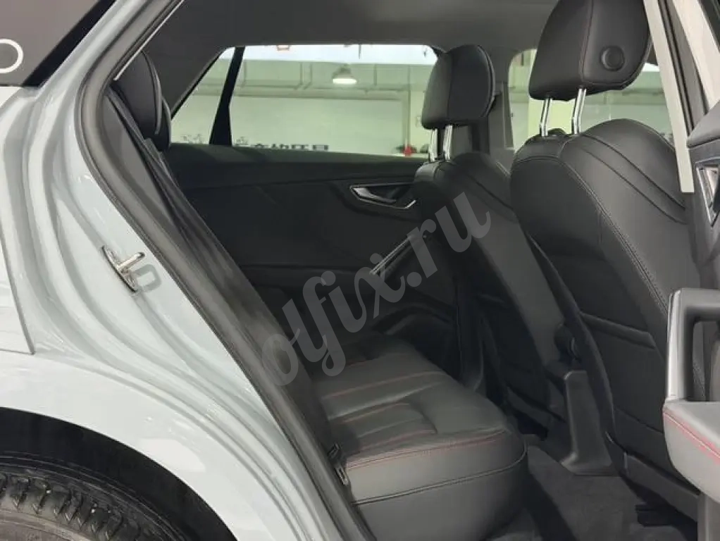 Audi Q2L модельный ряд