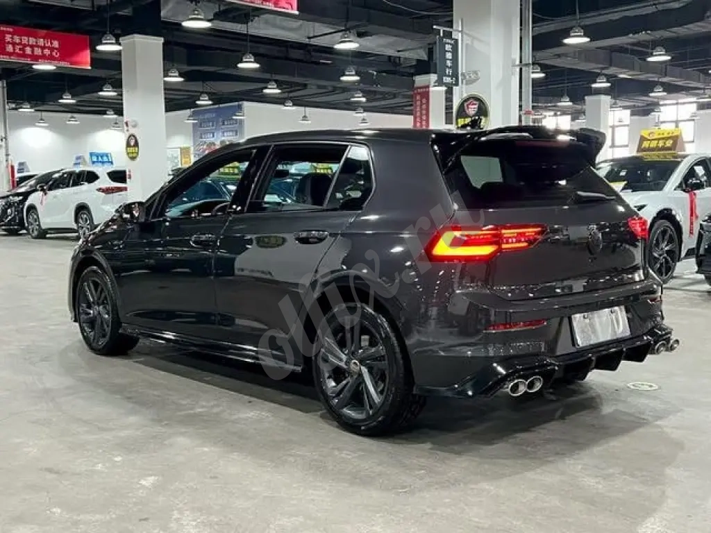 Volkswagen GOLF 2023