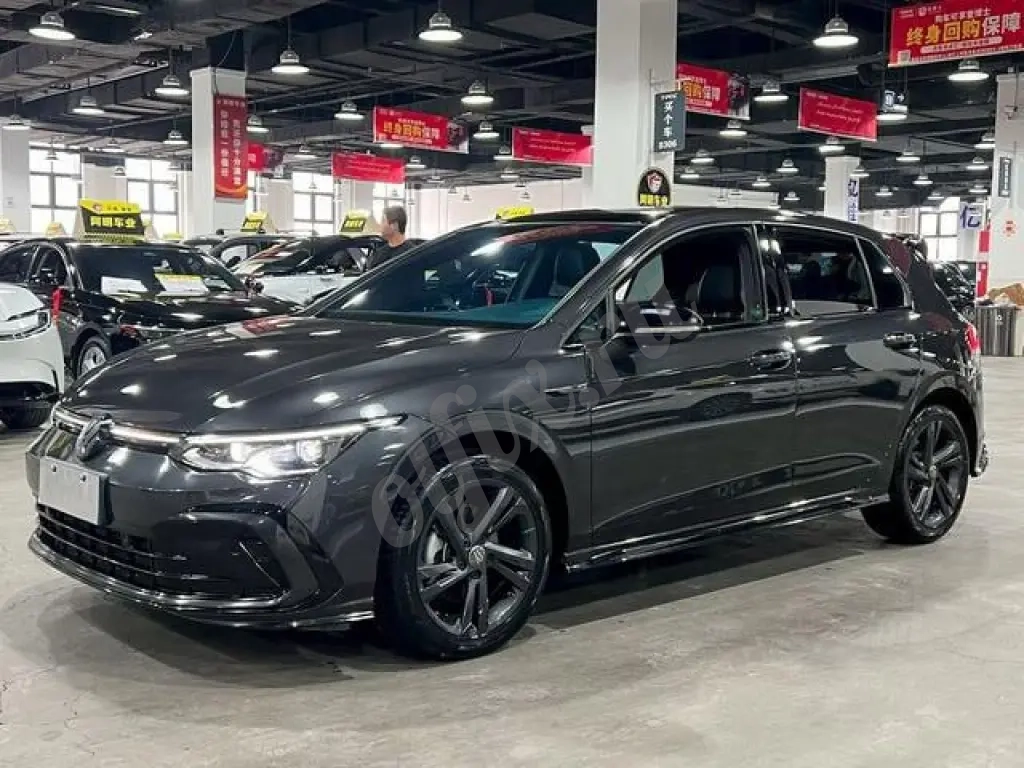 Volkswagen GOLF 2023