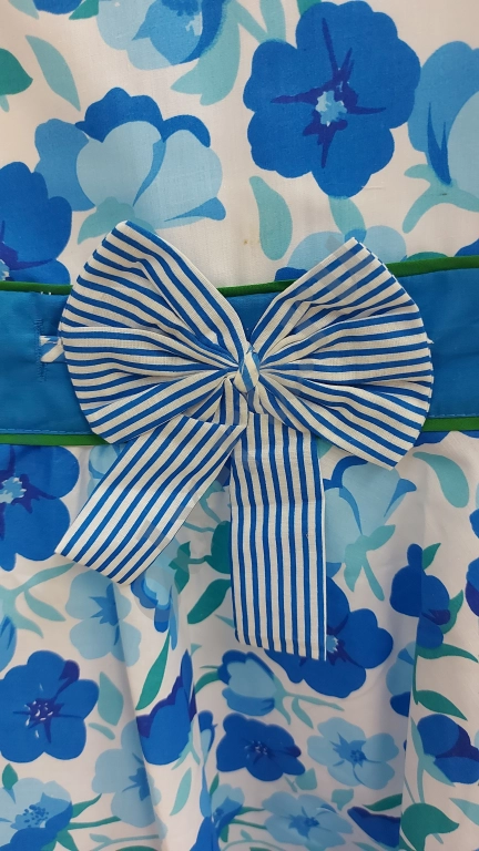 Новое синие платье в цветочек на девочку из хлопка