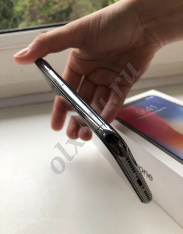 iPhone X 64 GB чёрный