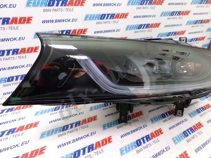 Продам новые фары на BMW i8