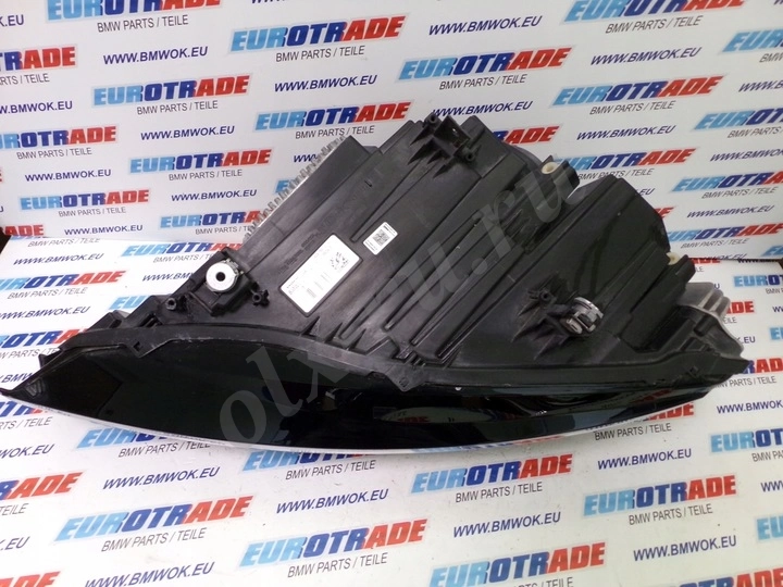 Продам новые фары на BMW i8