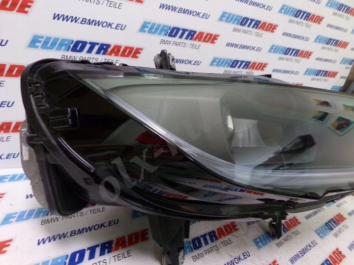 Продам новые фары на BMW i8