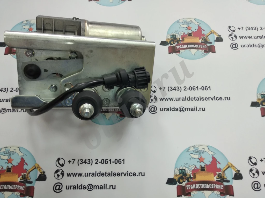 Моторы стеклоочистителей Volvo 15190412