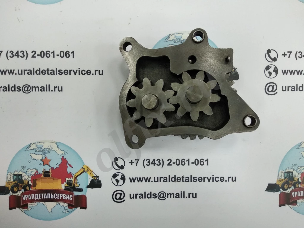 Насос масляный 8943955641 (6НК1, 4НК1) Hitachi 1131003133, 8943955643, 8943955640, 1131003131, 1131003132, 11