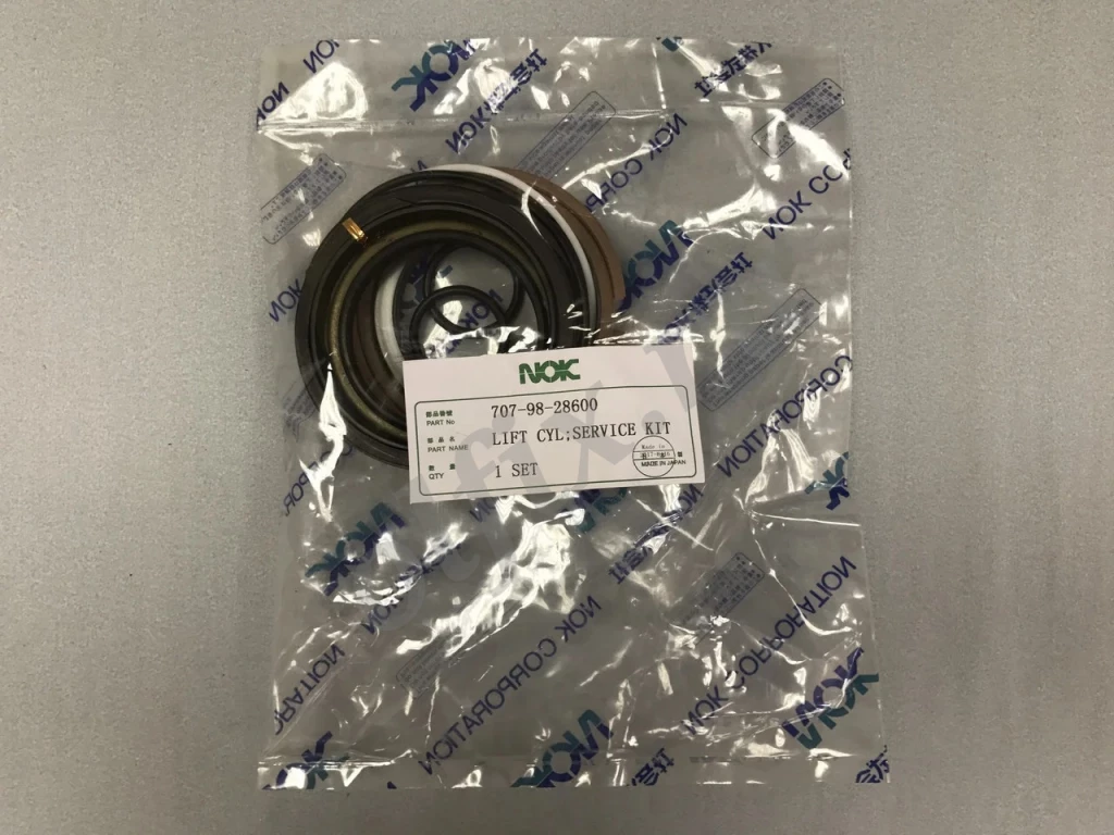 Рeмкoмплeкт  г/ц подъема отвала Komatsu D65E-12 707-98-28600 NOK