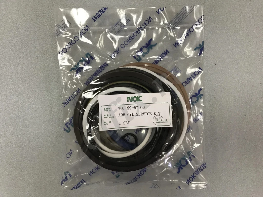 Рeмкoмплeкт   г/ц стрелы 707-99-57160 на PC200-7 NOK