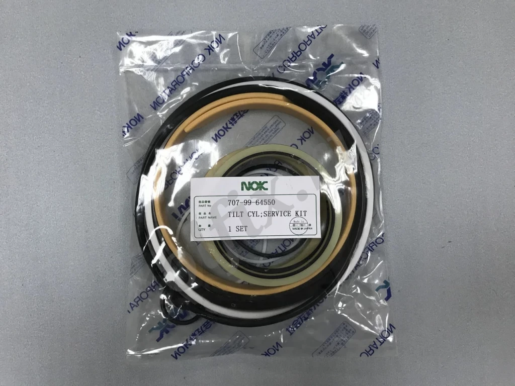 Рeмкoмплeкт  г/ц перекоса отвала 707-99-64550 на Komatsu D155A-5 NOK