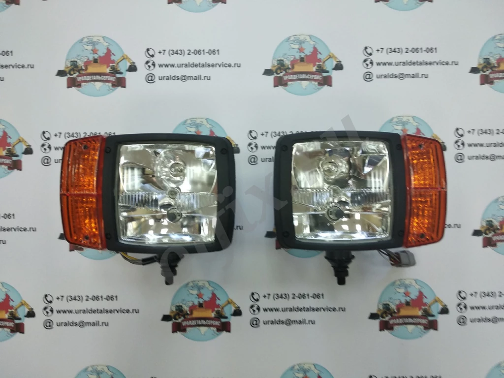 Фара основного освещения UDS-009 (JCB, Case, John Deere, Komatsu) Нижнее крепление