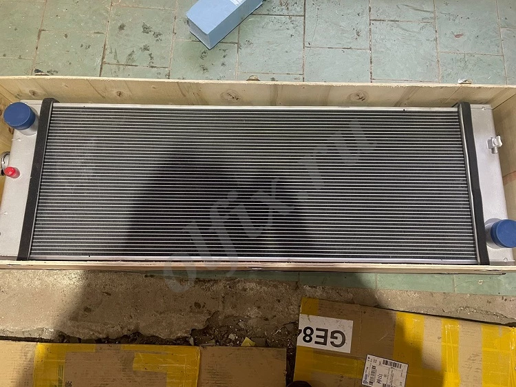 Радиатор охлаждения водяной 207-03-72321 Komatsu