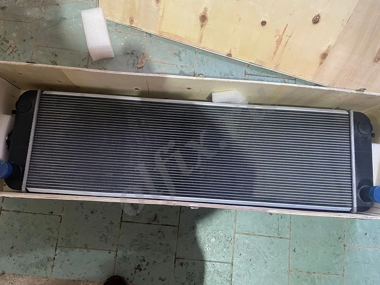 Радиатор охлаждения водяной 4650355 Hitachi