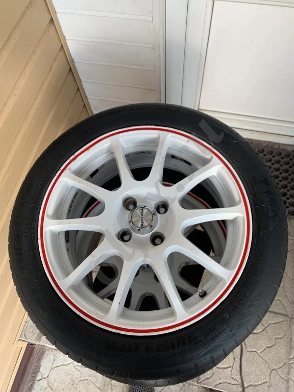 Продаю диски r16 отдаю вместе с резиной цена 10000