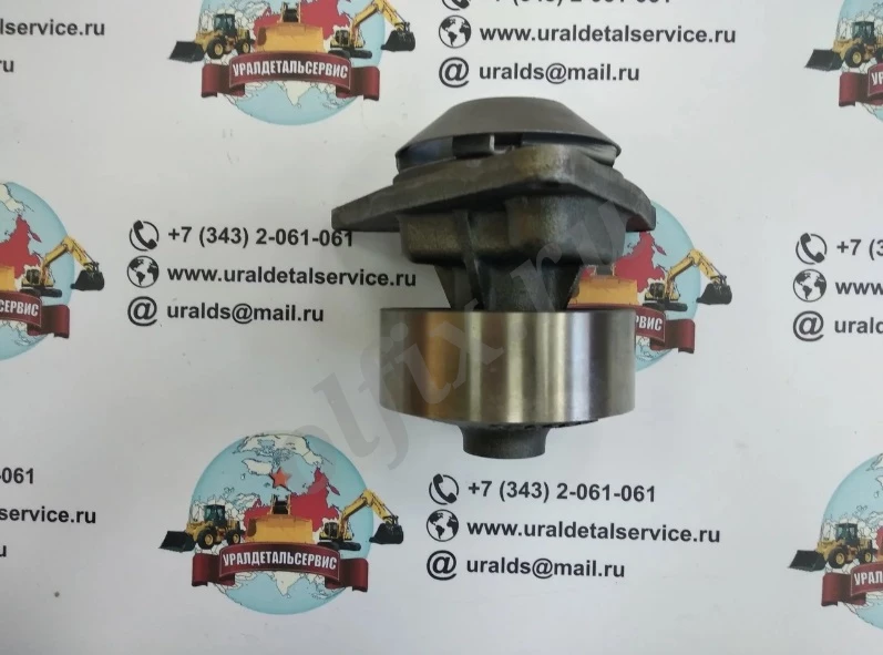 Водяной насос Cummins 3800974 (3802973, 3929612, 3285323, 4376357, 4955529, 3802442, 3973115)