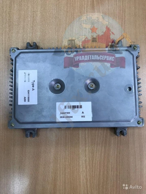 Контроллер X4427303 9318851 на Hitachi ZX330-3G