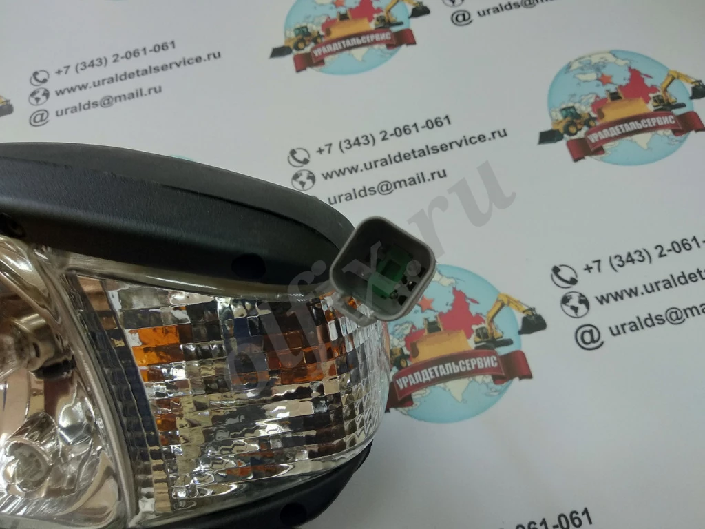 Фара основного освещения UDS-006 (CAT, Terex) Заднее крепление