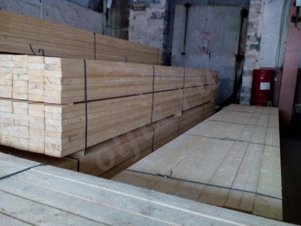 Пиломатериалы обрезные из сосны, ели: строганные, не строганные.