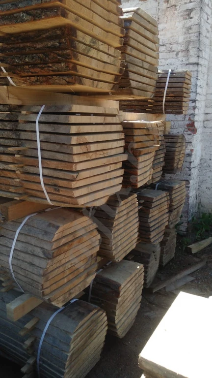 Доска ясеня обрезная, не обрезная, сухая, сырая.