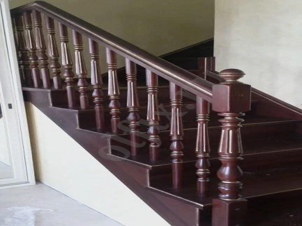 Изготовление лестниц и мебели из дерева под заказ