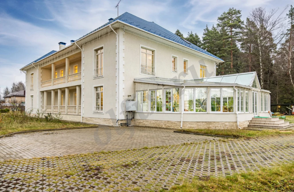 Коттедж, 750 м², Собственник